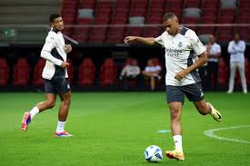 发布会上表 发布会上表